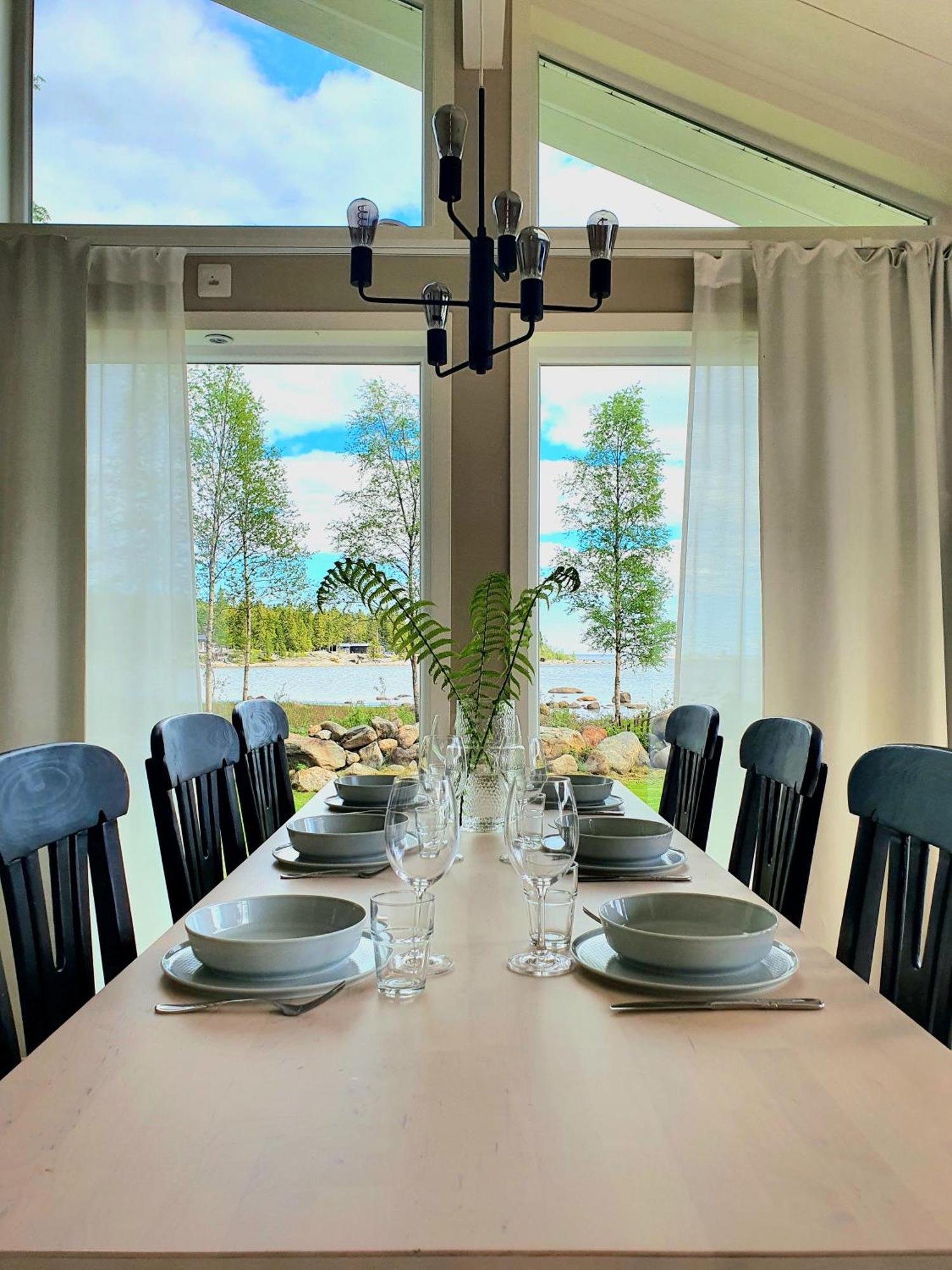 Stuga Med Havsutsikt Robertsfors Eksteriør billede