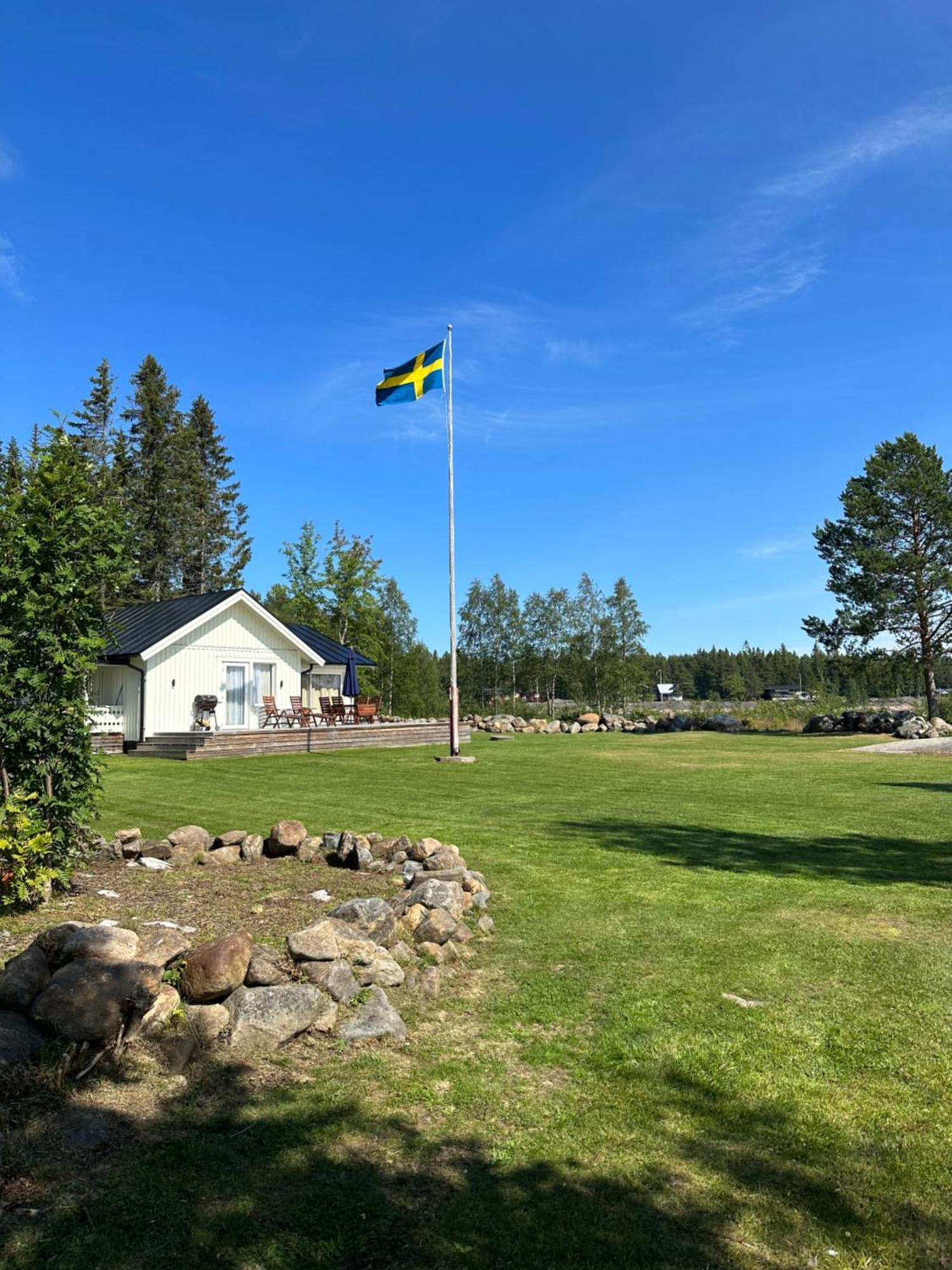 Stuga Med Havsutsikt Robertsfors Eksteriør billede