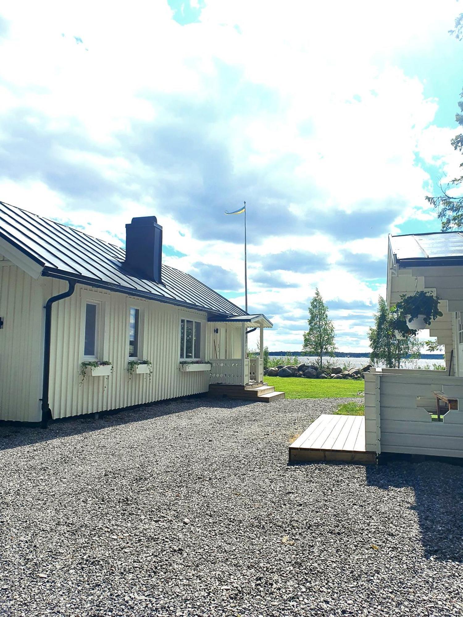 Stuga Med Havsutsikt Robertsfors Eksteriør billede